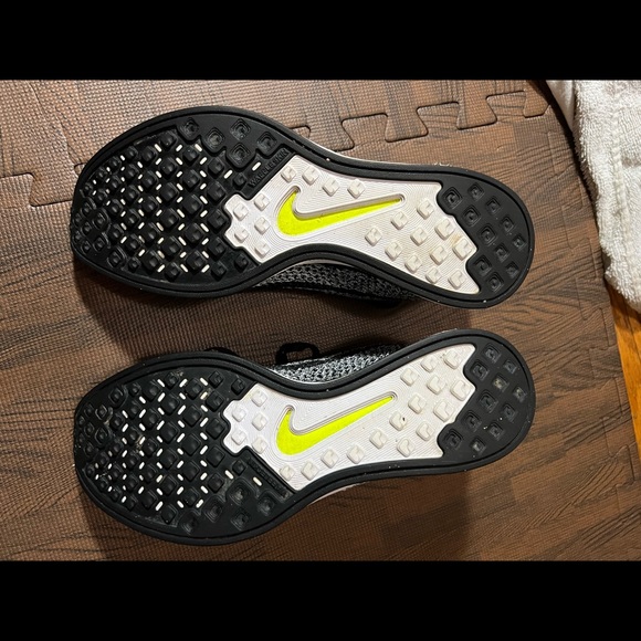 Nike Flyknit Racer Oreo Size 7.5 - Picture 5 of 5